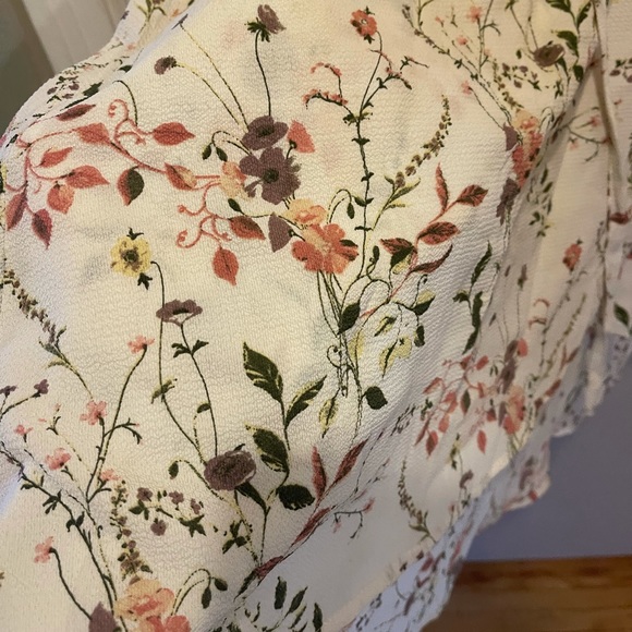 Floral dress - wrap waist - - Picture 3 of 5